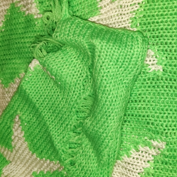 Ladies Star Distressed Sweater S - Picture 2 of 3